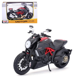 Ducati 1199 Panigale Scale 1:12 Metal Motorcycle Model Maisto Collection